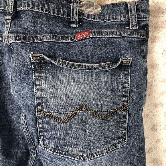 Wrangler jeans men’s 38 x 30 blue denim boot cut medium wash distressed - Picture 5 of 7